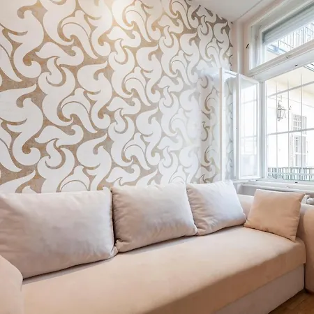Apartment Standard By Hi5-classic Jewish Dstr Budapest